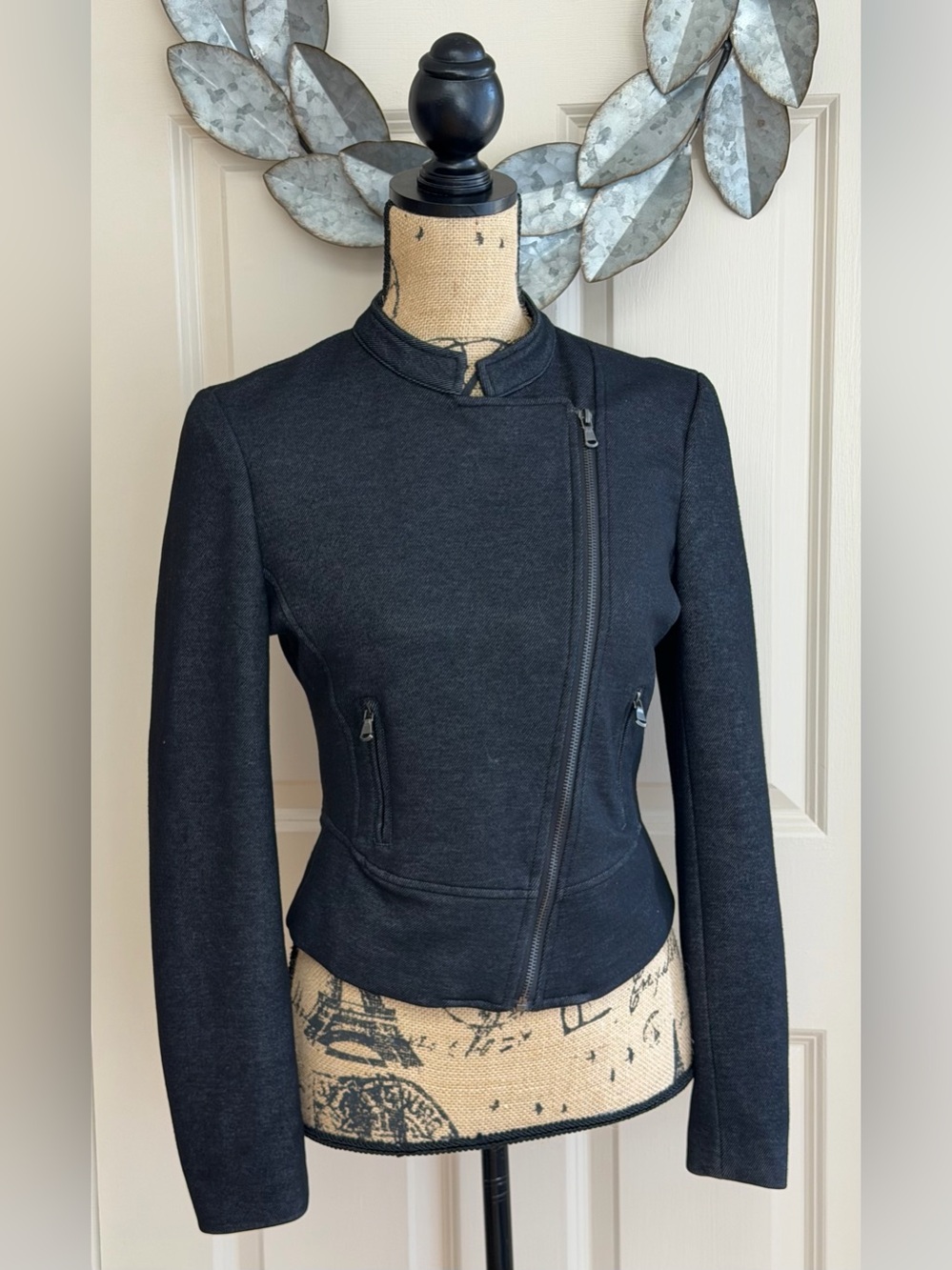 961: Forever 21 Black Asymmetrical Zip Blazer Jacket - Small Petite